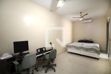 Casa de condomínio à venda com 185m², 6 quartos e 2 vagasQuarto 5 Suíte