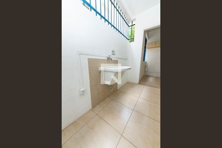 Apartamento à venda com 110m², 3 quartos e 1 vagaÁrea de Serviço