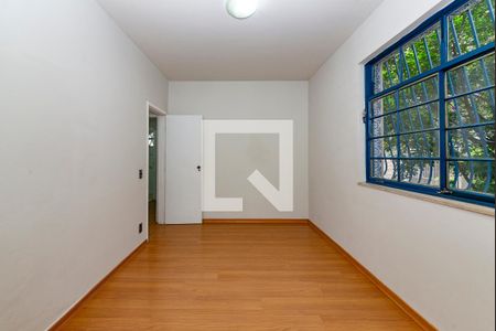 Apartamento à venda com 110m², 3 quartos e 1 vagaQuarto 2