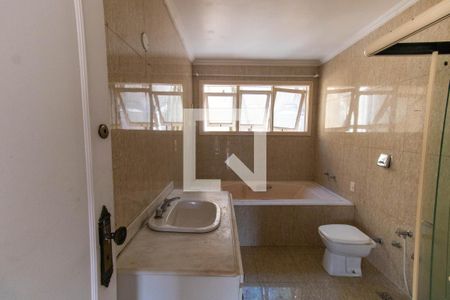 Casa à venda com 437m², 7 quartos e 3 vagas Casa à venda com 437m², 7 quartos e 3 vagasBanheiro da Suíte