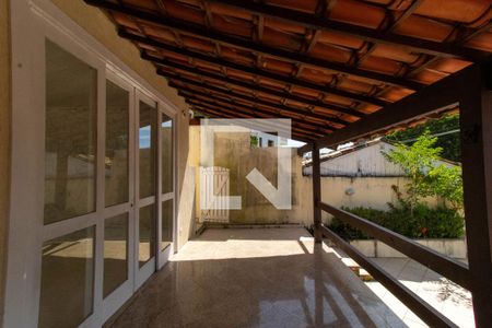 Varanda da Sala de casa à venda com 7 quartos, 437m² em Piratininga, Niterói