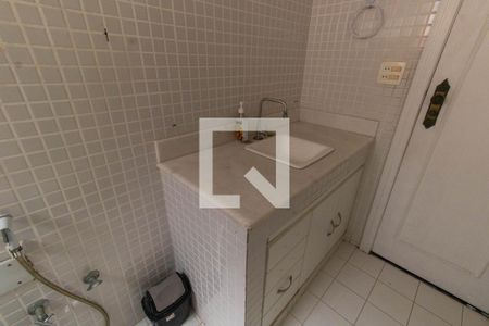 Casa à venda com 437m², 7 quartos e 3 vagas Casa à venda com 437m², 7 quartos e 3 vagasBanheiro Social 1