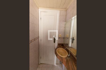 Casa à venda com 437m², 7 quartos e 3 vagas Casa à venda com 437m², 7 quartos e 3 vagasBanheiro Social 3