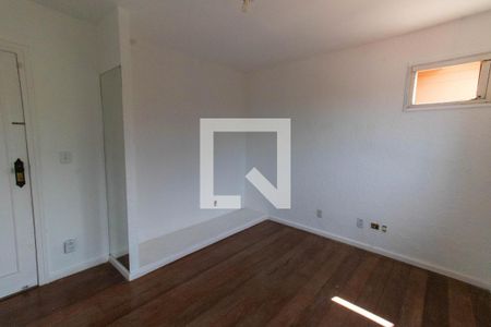 Casa à venda com 437m², 7 quartos e 3 vagas Casa à venda com 437m², 7 quartos e 3 vagasQuarto 5