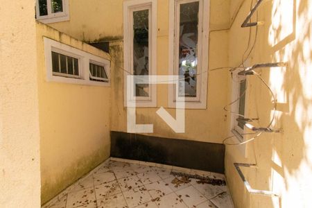 Casa à venda com 437m², 7 quartos e 3 vagas Casa à venda com 437m², 7 quartos e 3 vagasÁrea de Serviço