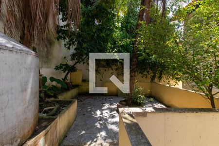 Casa à venda com 437m², 7 quartos e 3 vagas Casa à venda com 437m², 7 quartos e 3 vagasVaranda da Suíte