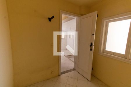 Casa à venda com 437m², 7 quartos e 3 vagas Casa à venda com 437m², 7 quartos e 3 vagasQuarto de Serviço