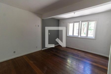 Casa à venda com 437m², 7 quartos e 3 vagas Casa à venda com 437m², 7 quartos e 3 vagasQuarto 4