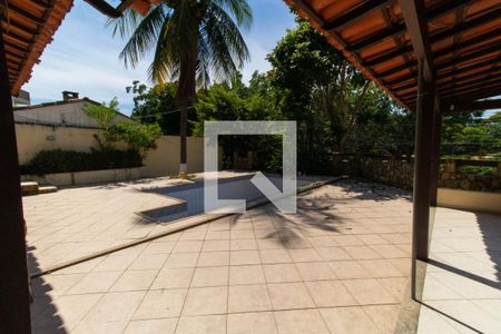 Casa à venda com 437m², 7 quartos e 3 vagas Casa à venda com 437m², 7 quartos e 3 vagasQuintal