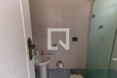 Casa à venda com 437m², 7 quartos e 3 vagas Casa à venda com 437m², 7 quartos e 3 vagasBanheiro de serviço