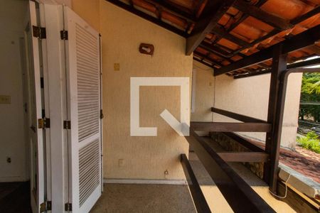 Casa à venda com 437m², 7 quartos e 3 vagas Casa à venda com 437m², 7 quartos e 3 vagasVaranda da Suíte