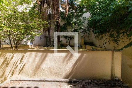 Casa à venda com 437m², 7 quartos e 3 vagas Casa à venda com 437m², 7 quartos e 3 vagasVista do Quarto 4