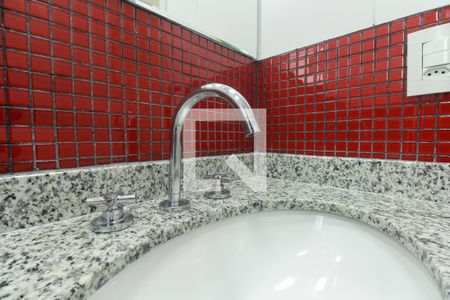 Apartamento à venda com 87m², 2 quartos e 1 vaga Apartamento à venda com 87m², 2 quartos e 1 vagaBanheiro Social