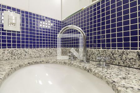 Apartamento à venda com 87m², 2 quartos e 1 vaga Apartamento à venda com 87m², 2 quartos e 1 vagaBanheiro Suíte