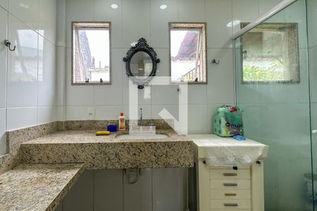 Apartamento à venda com 700m², 6 quartos e 1 vagaBanheiro 03 - 2 andar