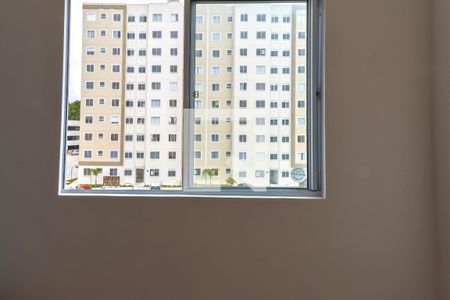 Sala de apartamento para alugar com 2 quartos, 44m² em Jardim das Américas, Curitiba