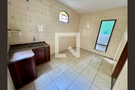 Casa à venda com 500m², 2 quartos e 4 vagas Casa à venda com 500m², 2 quartos e 4 vagasCozinha - casa de baixo