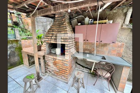 Casa à venda com 500m², 2 quartos e 4 vagas Casa à venda com 500m², 2 quartos e 4 vagasQuintal