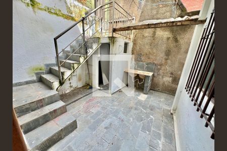 Casa à venda com 500m², 2 quartos e 4 vagas Casa à venda com 500m², 2 quartos e 4 vagasÁrea de Serviço