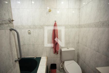 Apartamento à venda com 72m², 3 quartos e 1 vaga Apartamento à venda com 72m², 3 quartos e 1 vagaBANHEIRO