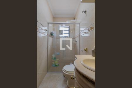 Casa à venda com 210m², 3 quartos e 3 vagasBanheiro