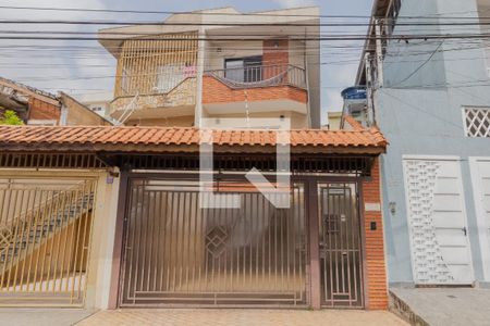 Casa à venda com 210m², 3 quartos e 3 vagasFachada