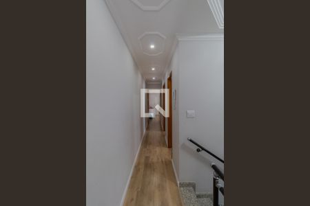 Casa à venda com 210m², 3 quartos e 3 vagasCorredor