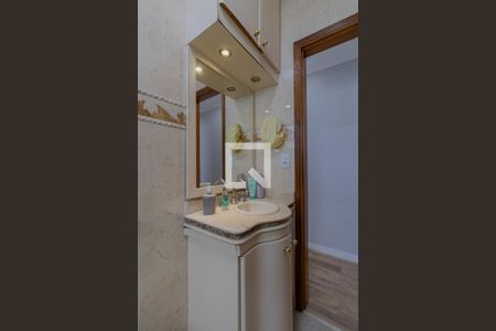 Casa à venda com 210m², 3 quartos e 3 vagasBanheiro