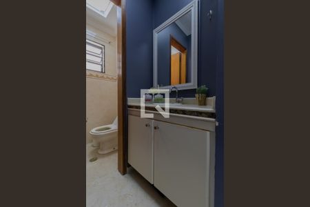 Casa à venda com 210m², 3 quartos e 3 vagasLavabo