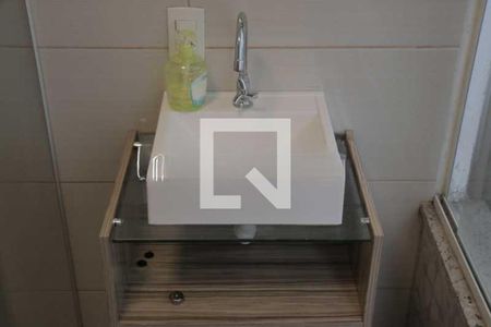 Casa à venda com 46m², 1 quarto e sem vaga