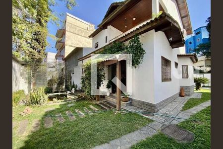 Casa à venda com 176m², 3 quartos e 2 vagas