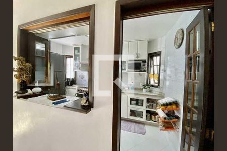 Casa à venda com 176m², 3 quartos e 2 vagas