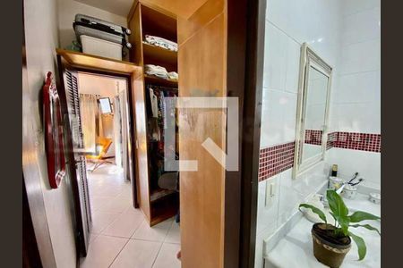 Casa à venda com 176m², 3 quartos e 2 vagas