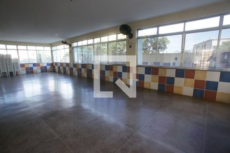 Apartamento à venda com 74m², 3 quartos e 1 vaga Apartamento à venda com 74m², 3 quartos e 1 vagaÁrea comum - Salão de festas