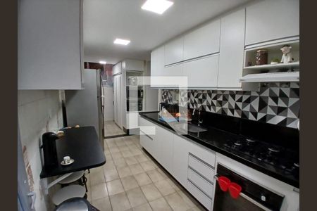 Casa à venda com 2 quartos, 139m² em Brás de Pina, Rio de Janeiro