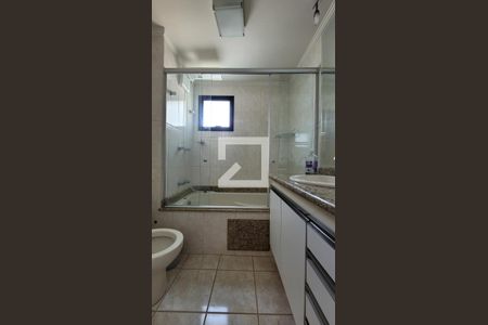 Apartamento à venda com 135m², 4 quartos e 2 vagas Apartamento à venda com 135m², 4 quartos e 2 vagasBanheiro do Quarto 3