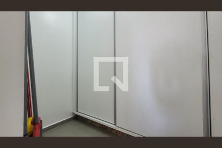 Apartamento à venda com 135m², 4 quartos e 2 vagas Apartamento à venda com 135m², 4 quartos e 2 vagasÁrea de Serviço