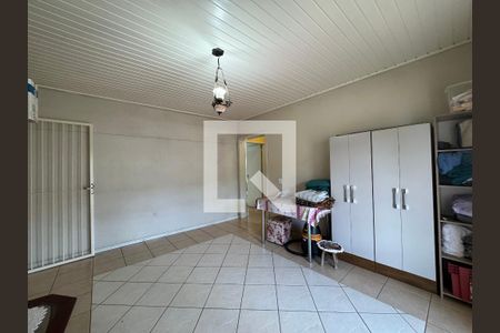 Casa à venda com 140m², 2 quartos e 4 vagasSala