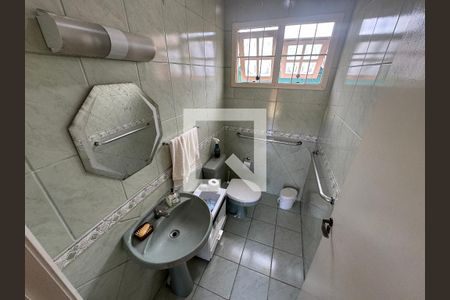 Casa à venda com 140m², 2 quartos e 4 vagasBanheiro