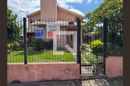 Casa à venda com 140m², 2 quartos e 4 vagasFachada