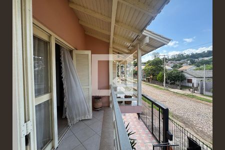 Casa à venda com 140m², 2 quartos e 4 vagasVaranda