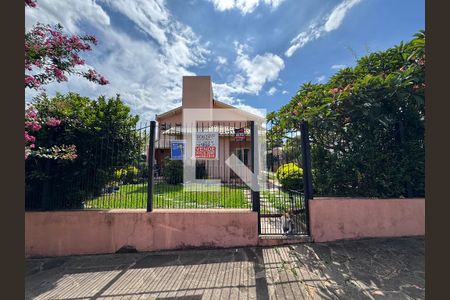 Casa à venda com 140m², 2 quartos e 4 vagasFachada