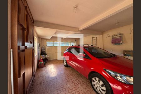 Casa à venda com 140m², 2 quartos e 4 vagasGaragem