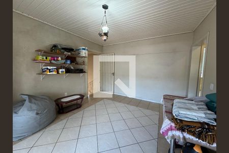 Casa à venda com 140m², 2 quartos e 4 vagasSala