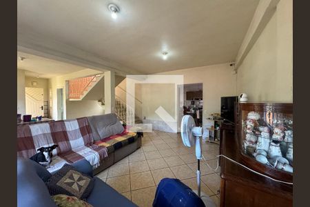 Casa à venda com 140m², 2 quartos e 4 vagasSala