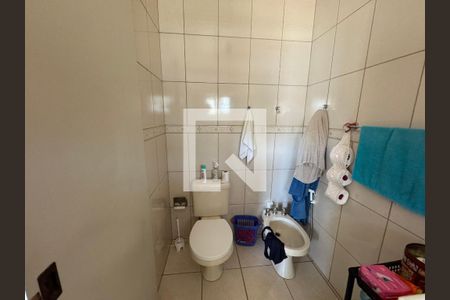 Casa à venda com 140m², 2 quartos e 4 vagasBanheiro
