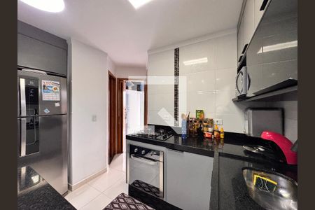 Apartamento à venda com 90m², 2 quartos e 2 vagas Apartamento à venda com 90m², 2 quartos e 2 vagasCozinha