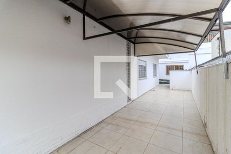 Casa para alugar com 325m², 3 quartos e 4 vagas Casa para alugar com 325m², 3 quartos e 4 vagasGaragem