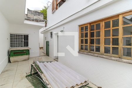 Casa para alugar com 325m², 3 quartos e 4 vagas Casa para alugar com 325m², 3 quartos e 4 vagasQuintal