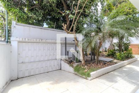Casa para alugar com 325m², 3 quartos e 4 vagas Casa para alugar com 325m², 3 quartos e 4 vagasGaragem